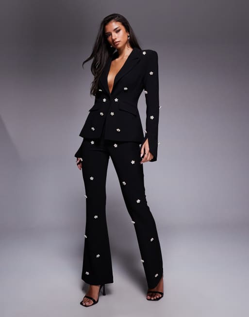 ASOS LUXE - Pantaloni a zampa neri con decorazioni in coordinato