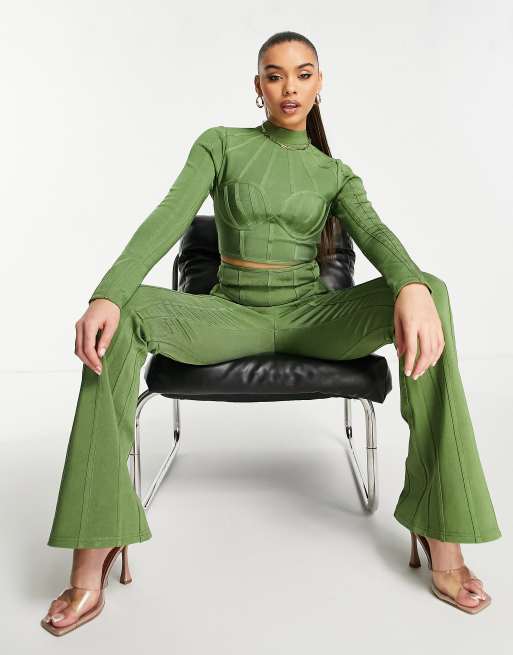 ASOS LUXE Pantaloni aderenti a zampa color oliva in coordinato