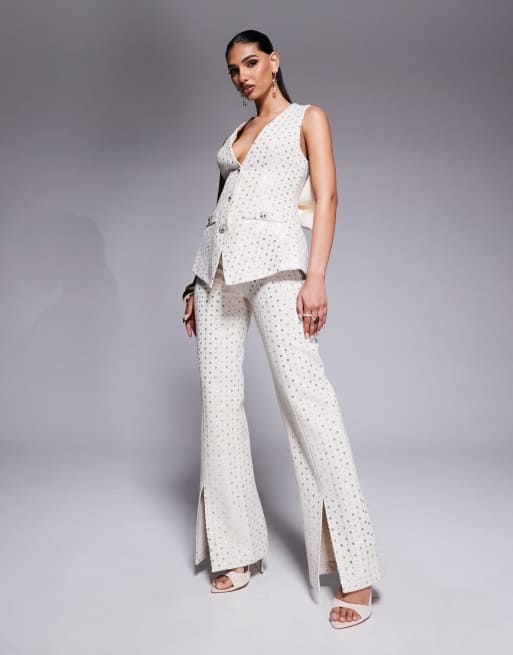 ASOS LUXE - Pantaloni bouclé decorati color crema in coordinato