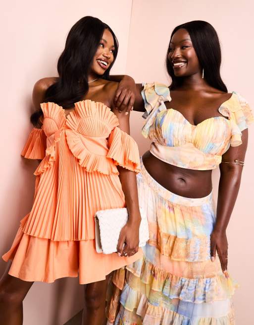 ASOS LUXE – Plissiertes, trägerloses Mini-Skater-Kleid aus Baumwoll-Popeline in Apricot