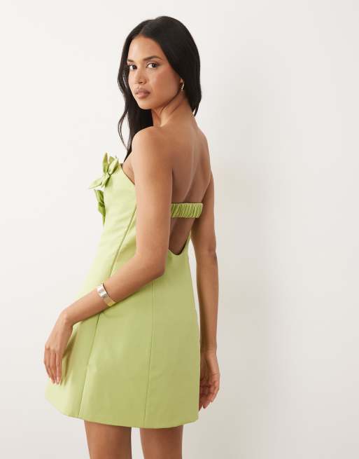 ASOS LUXE - Robe bandeau courte en lin avec fleur - Pistache, 4 de 4