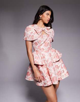 Robe courte en jacquard fleuri avec cape amovible - Rose-Multicolore 42