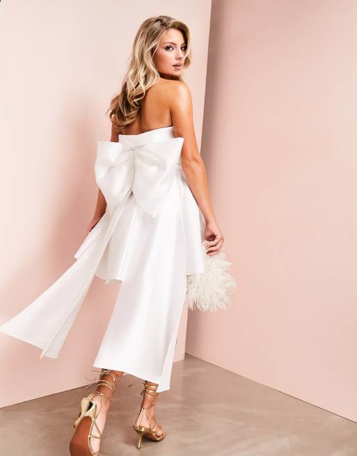 ASOS LUXE Robe courte en satin avec coupe bandeau corset et n ud dans le dos Blanc