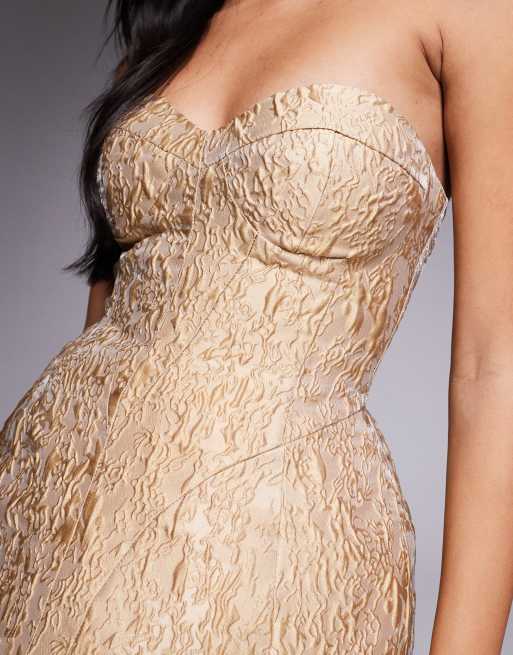 ASOS LUXE - Robe longue à corsage bandeau en jacquard avec jupe évasée - Doré, 2 de 4
