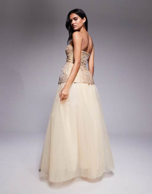 ASOS LUXE - Robe longue à corsage bandeau en jacquard avec jupe évasée - Doré, 3 de 4