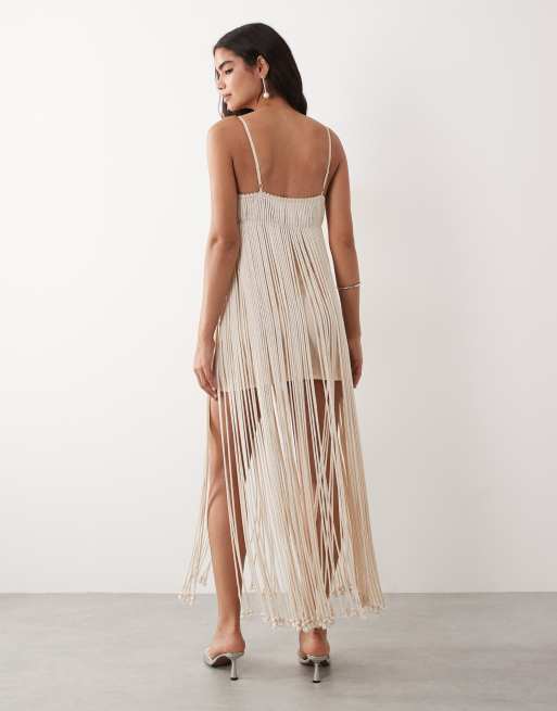 ASOS LUXE - Robe longue de qualité supérieure en maille crochetée avec détails coquillages et fleurs - Crème, 2 de 4