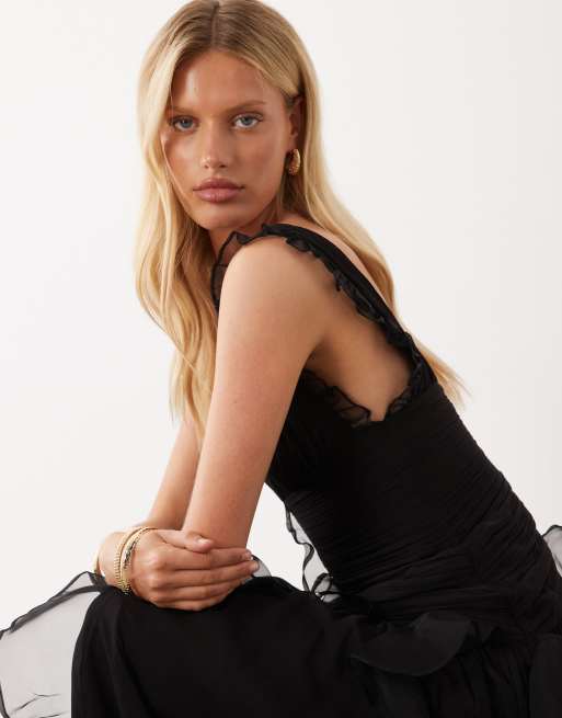ASOS LUXE robe longue froncée avec détail cascade en noir, 4 de 4