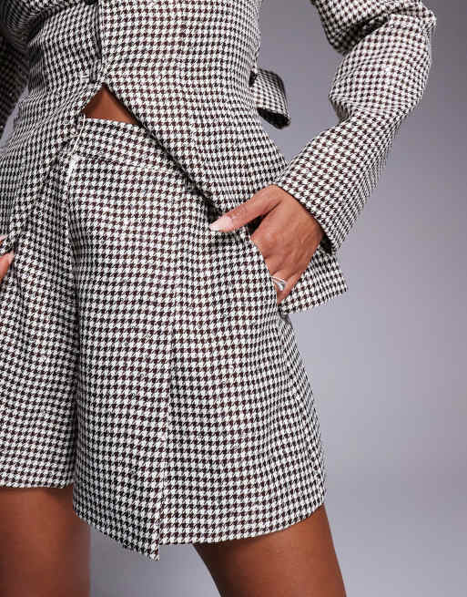 ASOS LUXE sequin houndstooth flippy short co-ord in chocolate, 5 of 5
