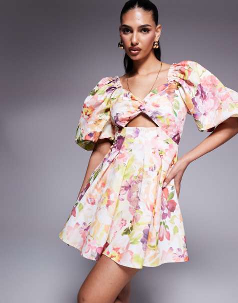 ASOS LUXE – Skater-Kleid mit Blumenprint, Puffärmeln und gedrehter Vorderseite - view 1
