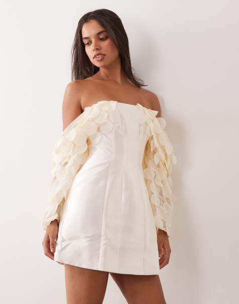 ASOS LUXE strukturiertes Satin-Minikleid mit Scheibenärmeln in Cremeweiß - view 1
