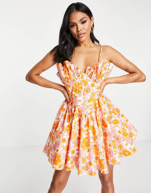 ASOS Luxe – Sukienka mini na ramiączkach z detalem wachlarzowym w kwiatowy wzór w stylu lat 60