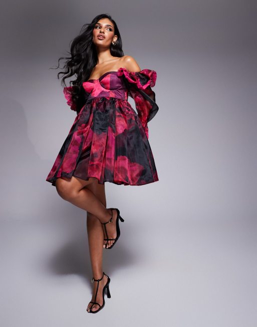 ASOS LUXE – Svart, blommönstrad babydoll-klänning i organza med volang, spetsdetaljer och formad kupa
