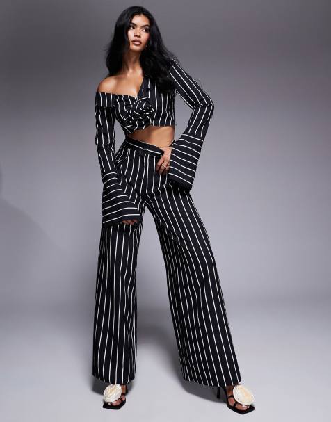 ASOS LUXE – Svart och vitt set med randiga byxor med vida ben och kort skjorta i off shoulder-modell - view 1