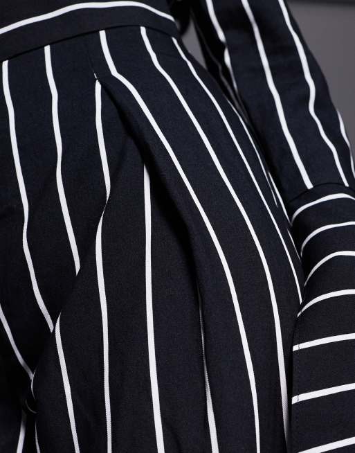 ASOS LUXE – Svartvita, randiga byxor med vida ben, del av set, 4 av 5