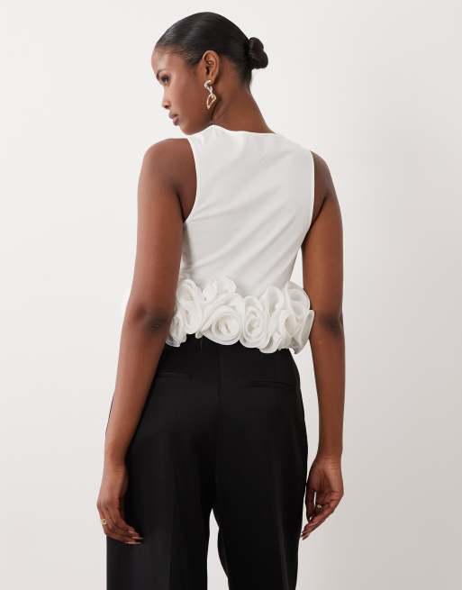 ASOS LUXE - Top blanco sin mangas con espalda de nadadora y detalle de volantes, 4 de 4
