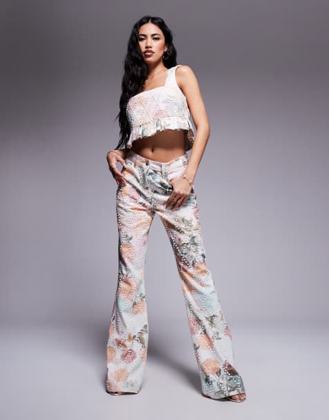 ASOS LUXE - Top in denim a peplo decorato con perle e jeans con stampa di rose - view 1