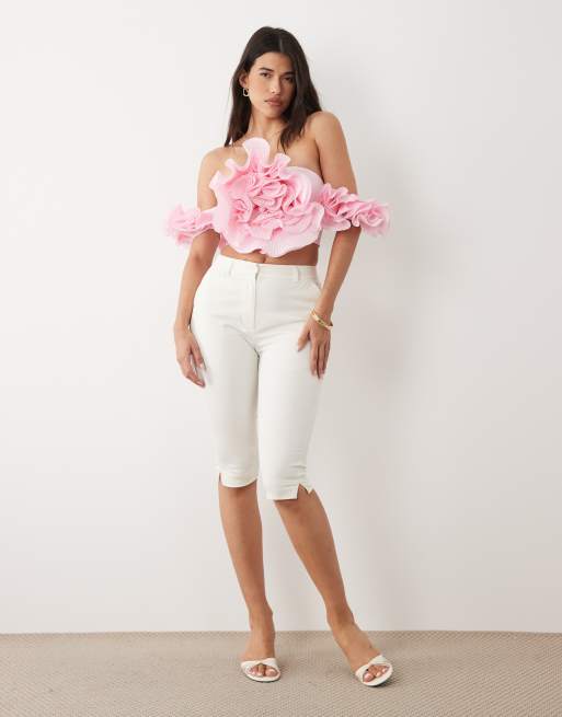 ASOS LUXE topp med bara axlar och 3D-blomdetalj i rosa, 3 av 4