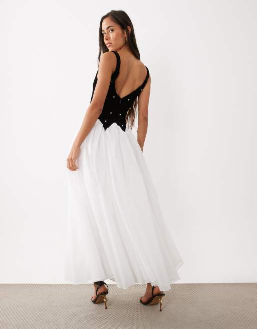 ASOS LUXE velvet bust contrast skirt maxi dress with pearls in mono, 4 of 4