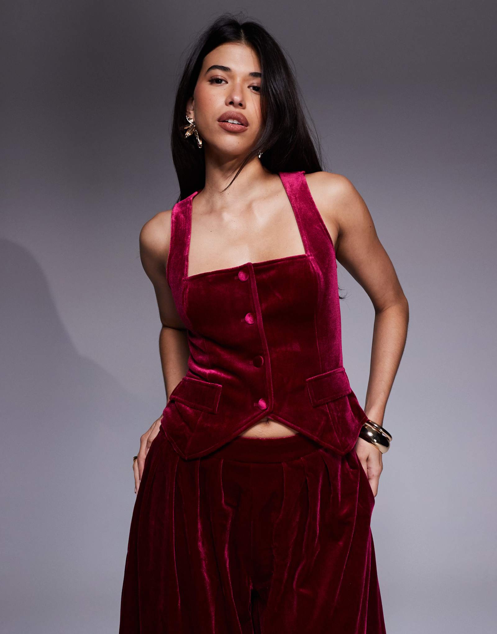 Роскошный бархатный жилет ASOS розового цвета - часть комплекта