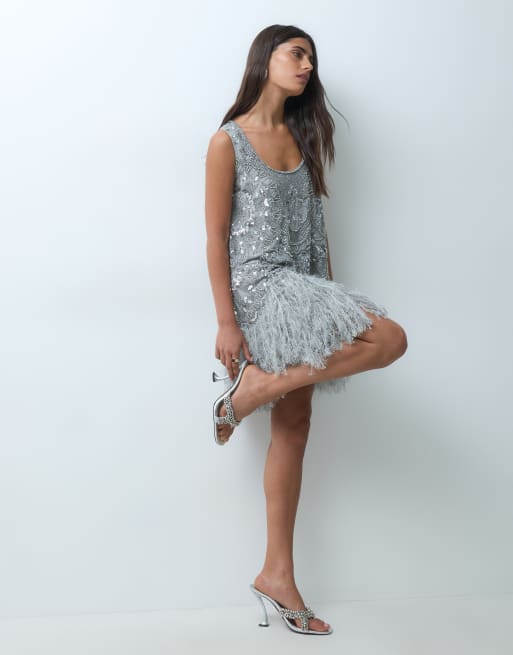 ASOS LUXE vestito corto con scollo rotondo decorato, orlo in piume sintetiche, argento, 5 di 5