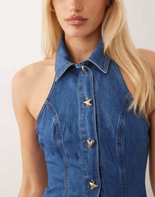 ASOS LUXE - Vestito di jeans midi a pieghe con bottoni a cuore lavaggio blu medio, 3 di 4