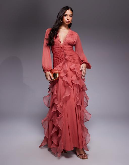 ASOS LUXE - Vestito lungo a maniche lunghe arricciato con dettagli a cascata rosa sbiadito