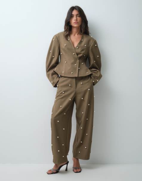 ASOS Luxe – Zestaw w kolorze khaki: marynarka z owalnymi rękawami z perełkami i dopasowane spodnie - view 1