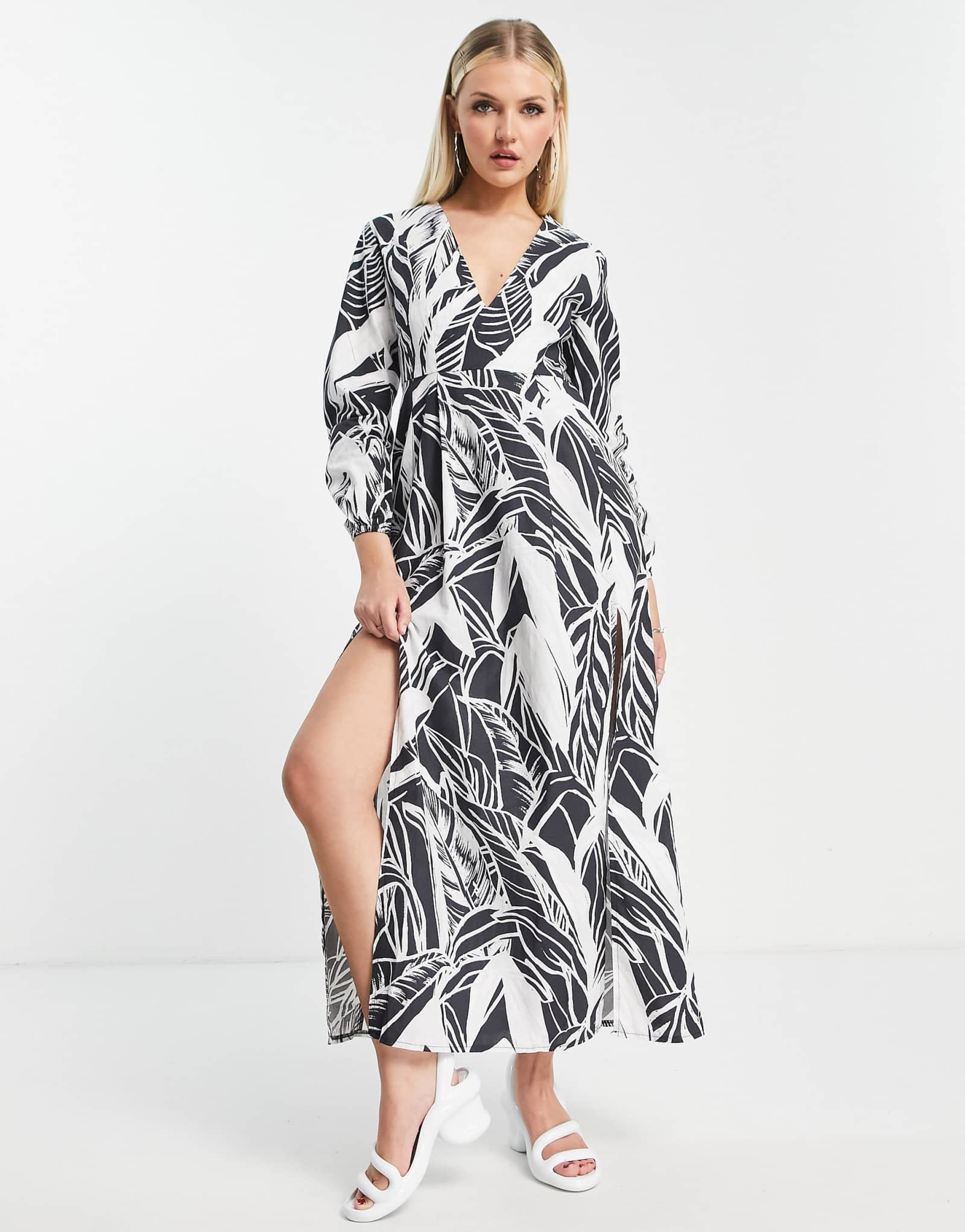 Черно-белое макси-платье ASOS Made In Kenya с пальмовым принтом