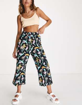 KENYA pull on pants in falling flowers print-Multi