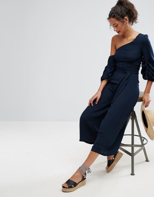 ASOS – Overall mit One-Shoulder-Träger und auffälligem Ärmeldesign