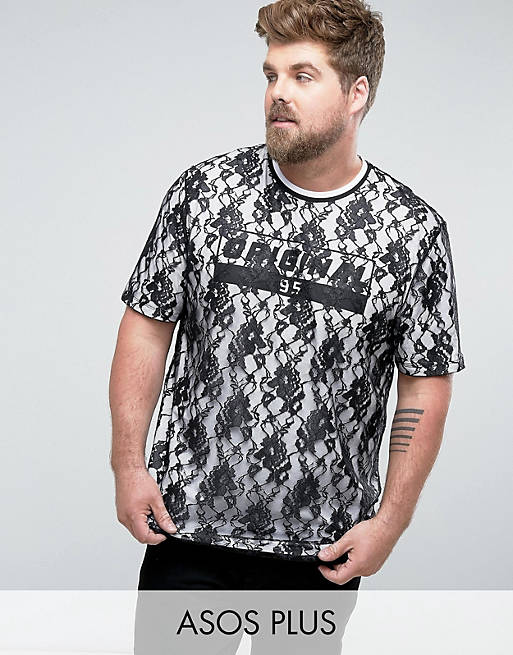 ASOS PLUS – Lang geschnittenes T-Shirt mit zweilagigem Spitzendesign und Textprint