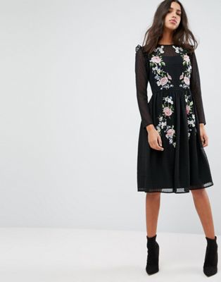 ASOS PREMIUM Midi-jurk met mooi borduursel op dobby-mesh-Zwart