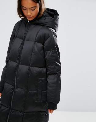 black mid length puffer coat