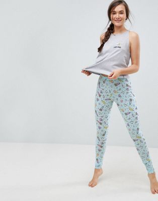 ASOS – Pyjamasset med leggings och t-shirt med broderad text I need space-Flerfärgad