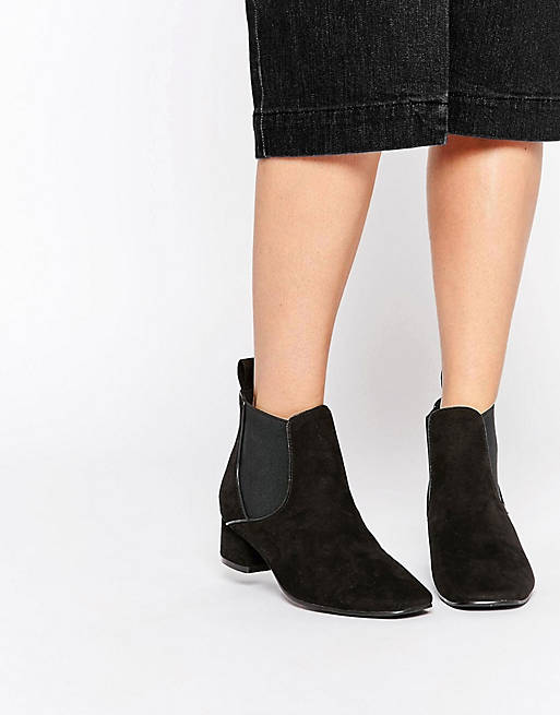 ASOS RAVE TIME 60s Chelsea Ankle Boots