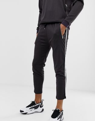 joggers with one stripe