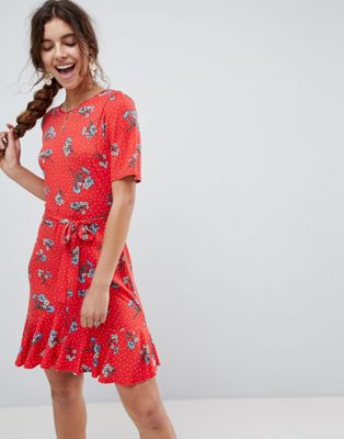 ASOS – Röd blommig klänning med v-rygg och nederkant med volang-Flerfärgad