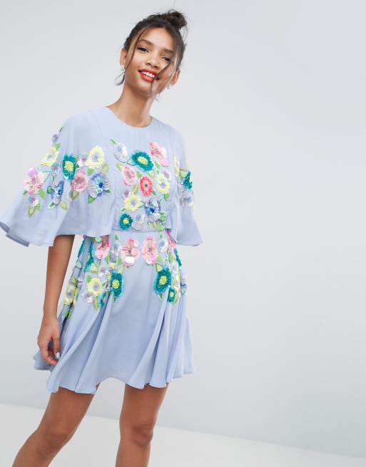 ASOS SALON - Robe patineuse ornée avec manches motif 3D
