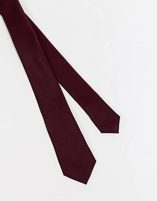 Asos Uomo Accessori Cravatte e accessori Cravatte Set con cravatta e fazzoletto da taschino bordeaux 