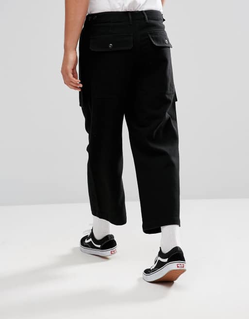 ASOS – Svarta vida byxor med synliga fickor i kort modell, 2 av 4