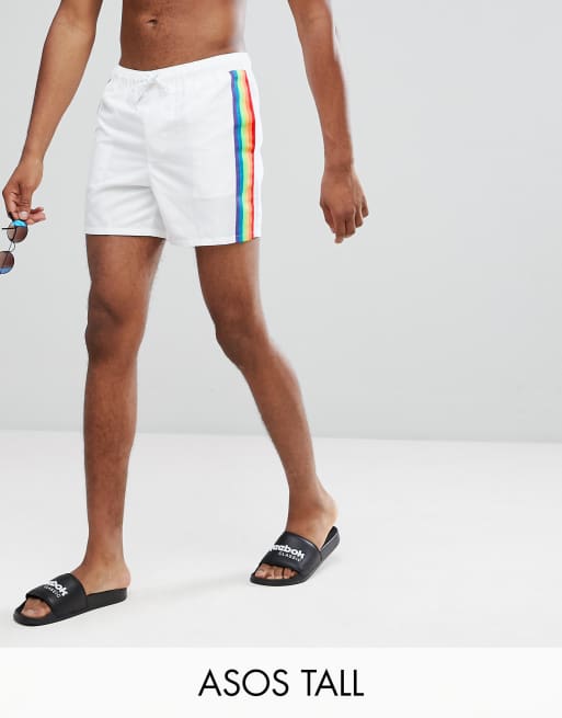 ASOS Tall Short de bain court avec bande arc en ciel sur le c t