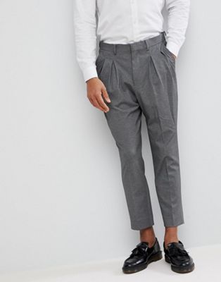 mens pleated tapered trousers