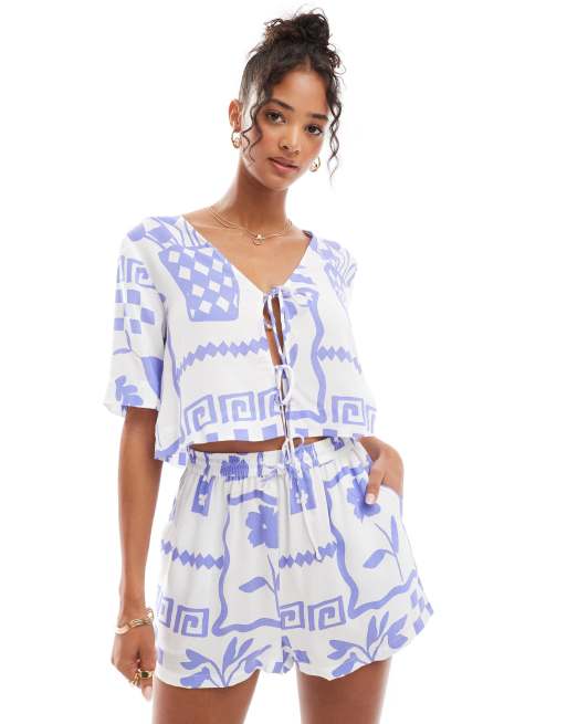 ASOS - Top met korte mouwen, gestrikte voorkant en tegelprint, deel van co-ord set