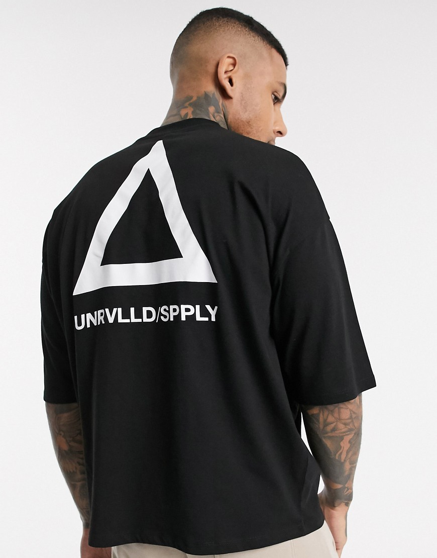 ASOS - Unrvlld Supply - Oversized T-shirt met logo-Zwart