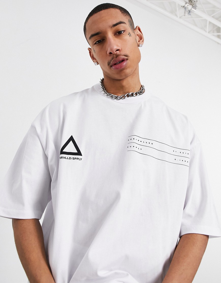 ASOS - Unrvlld Supply - Oversized T-shirt van zware jersey met logoprint op de borst en achterkant in wit