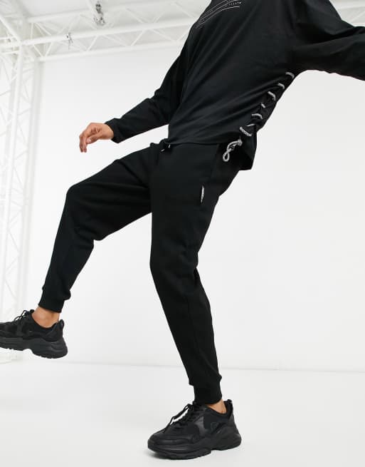 mens black tapered sweatpants