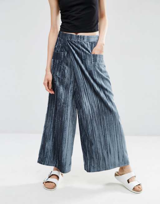 Pleated sales velvet pants