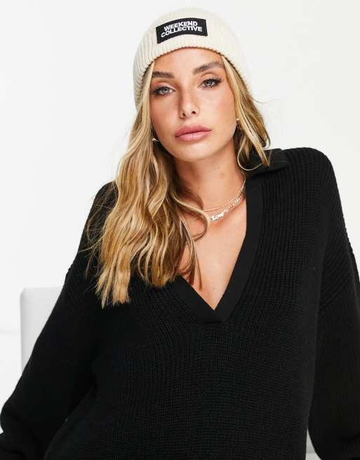 ASOS – Weekend Collective – Beżowa prążkowana czapka beanie z logo na podwinięciu