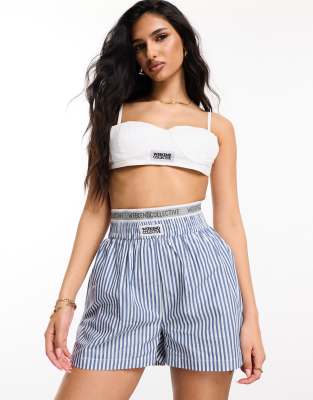 ASOS - Weekend Collective - Boxershorts in Blau gestreift mit elastischem Bund-Bunt