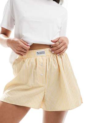 ASOS - Weekend Collective - Boxershorts in Gelb gestreift